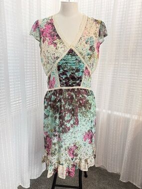 Vintage Retro Guess Floral Lace-Trim Midi Dress in Mint, Pink & Brown Size 10
